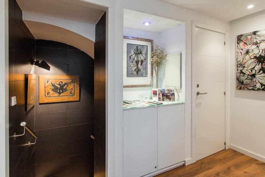 Lujoso Apartamento Con Patio En Triana Sevilla Buitenkant foto