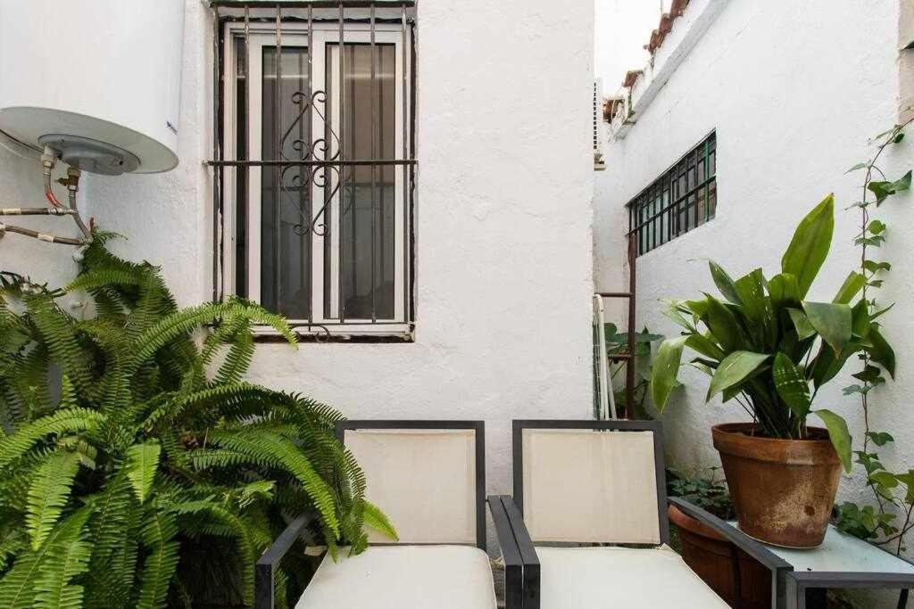 Lujoso Apartamento Con Patio En Triana Sevilla Buitenkant foto