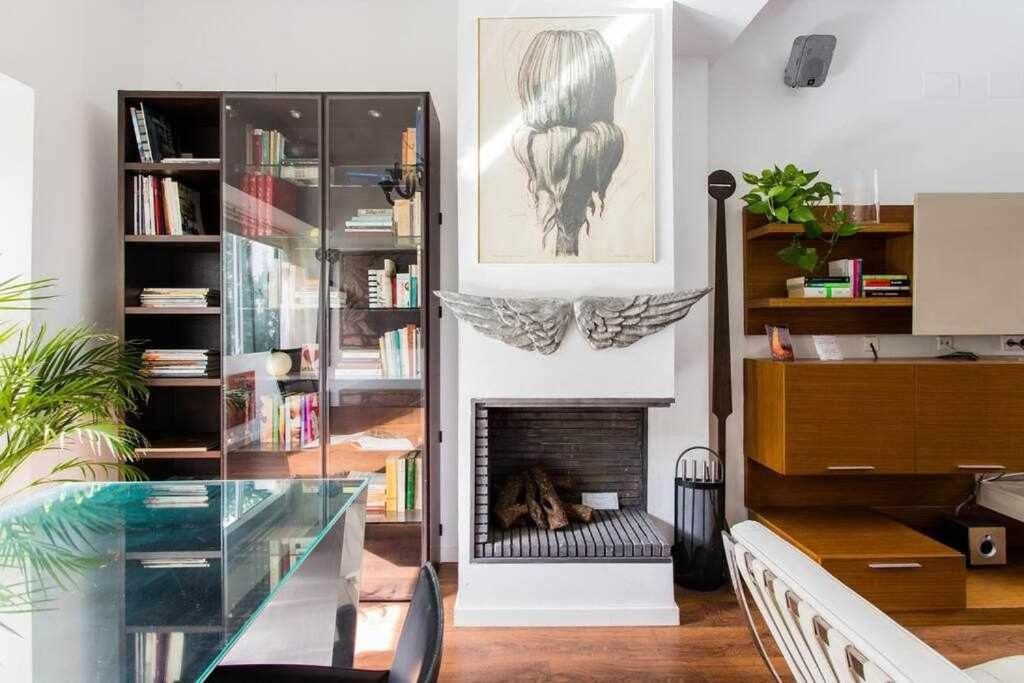Lujoso Apartamento Con Patio En Triana Sevilla Buitenkant foto